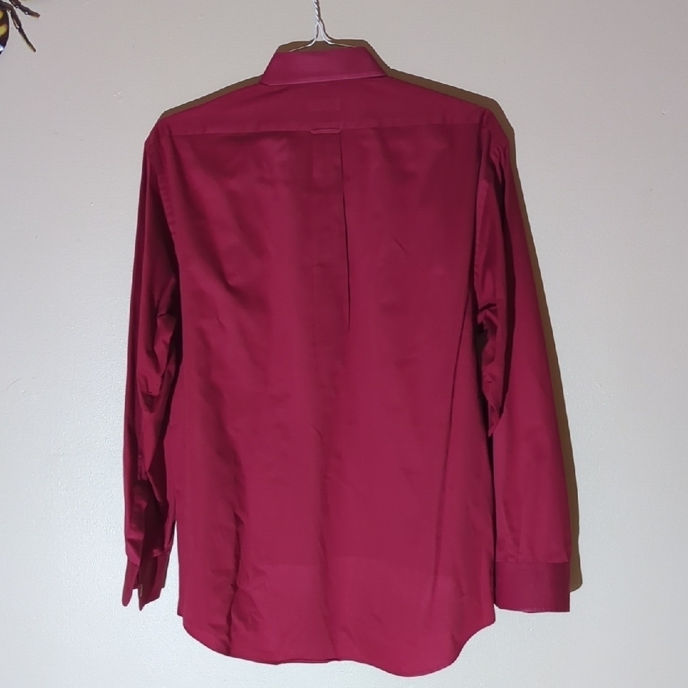 Izod Men's Deep Red Dress Shirt - Picture 4 of 7